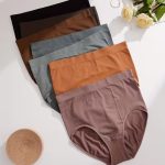 7pcs Plus Size Womens Seamless Panties Set - Soft & Breathable Solid Briefs with Elastic Waistband for Comfortable Daily Wear